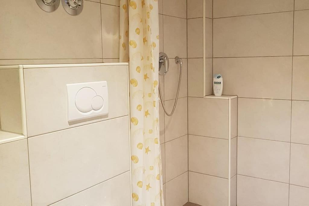 Ferienwohnung Zwischen Weinheim Und Hemsbach Exterior photo